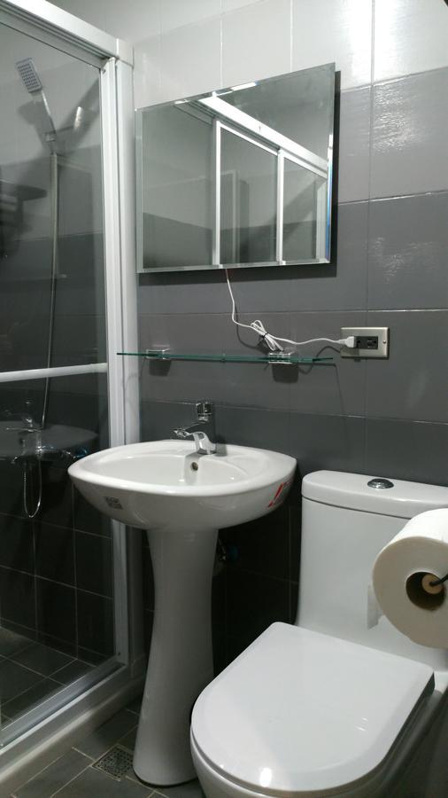 Midtown Retreat Apartment Taipei Bagian luar foto